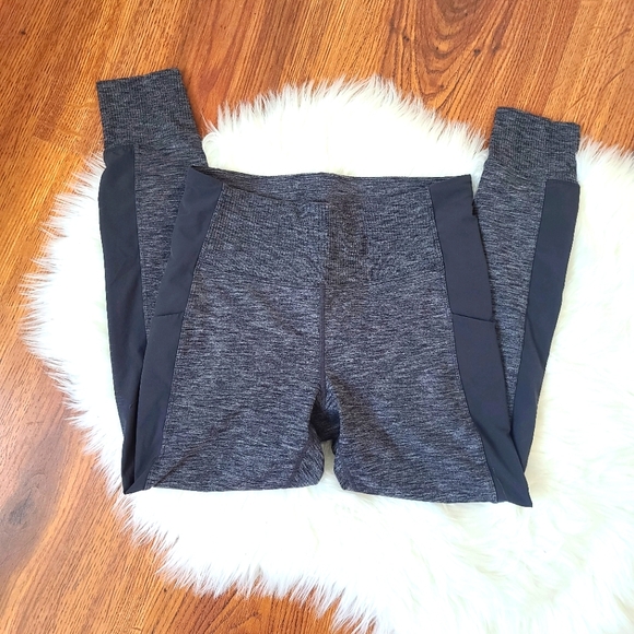 Athleta Pants - Athleta leggings